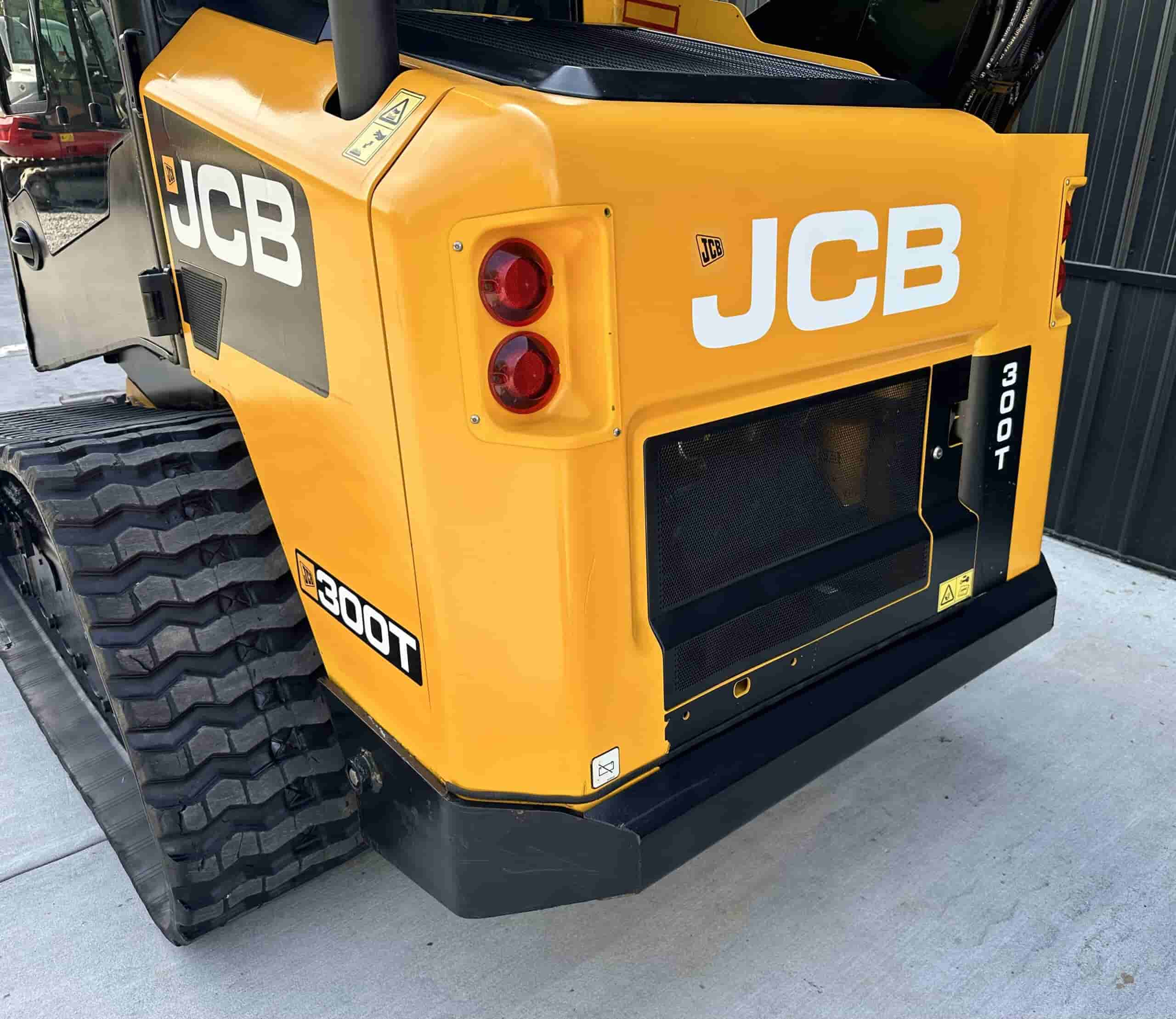 2018 JCB 300T HIGH FLOW
